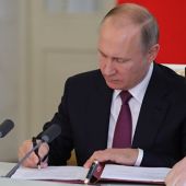 Президент России Владимир Путин подписал новый закон об ответственности за нарушения в долевом строительстве