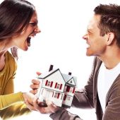 Как оформить отказ супруга от совместного имущества?
